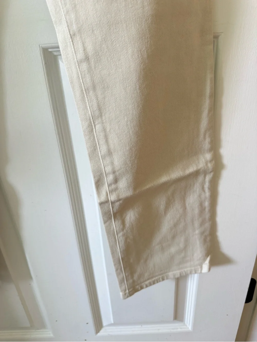 AG Cream Straight Jeans size 32R